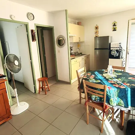 T2 Calme Avec Parking, Proche Pour 4 Personnes - Fr-1-607-216 * Agde